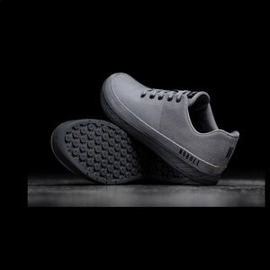 NoBull Women’s canvas trainers. Size 6.